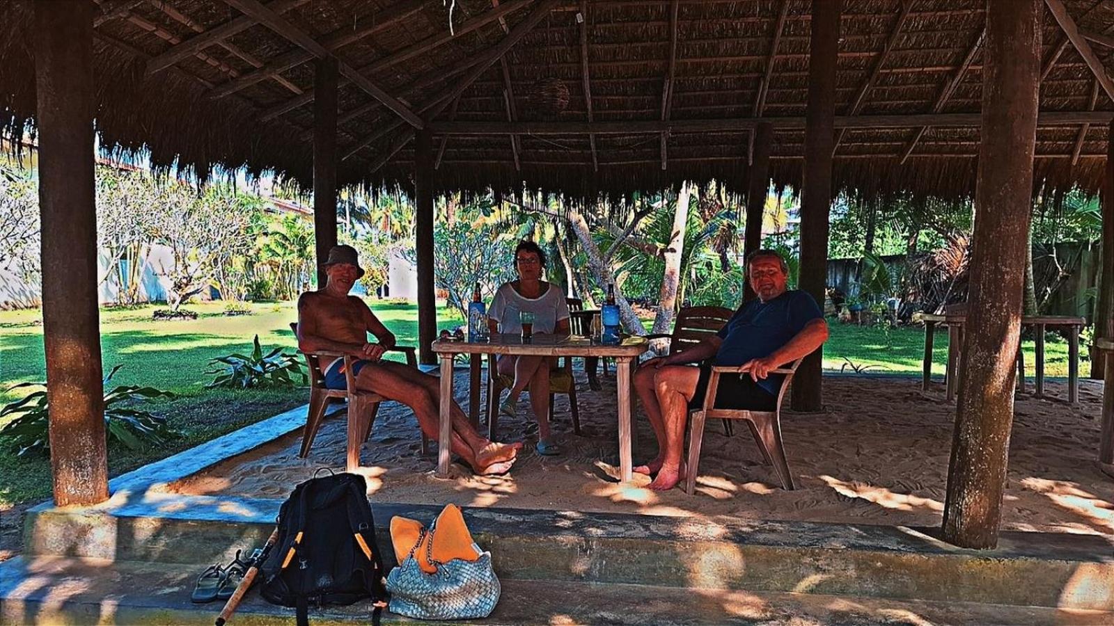 Raja Beach Hotel Balapitiya Eksteriør bilde