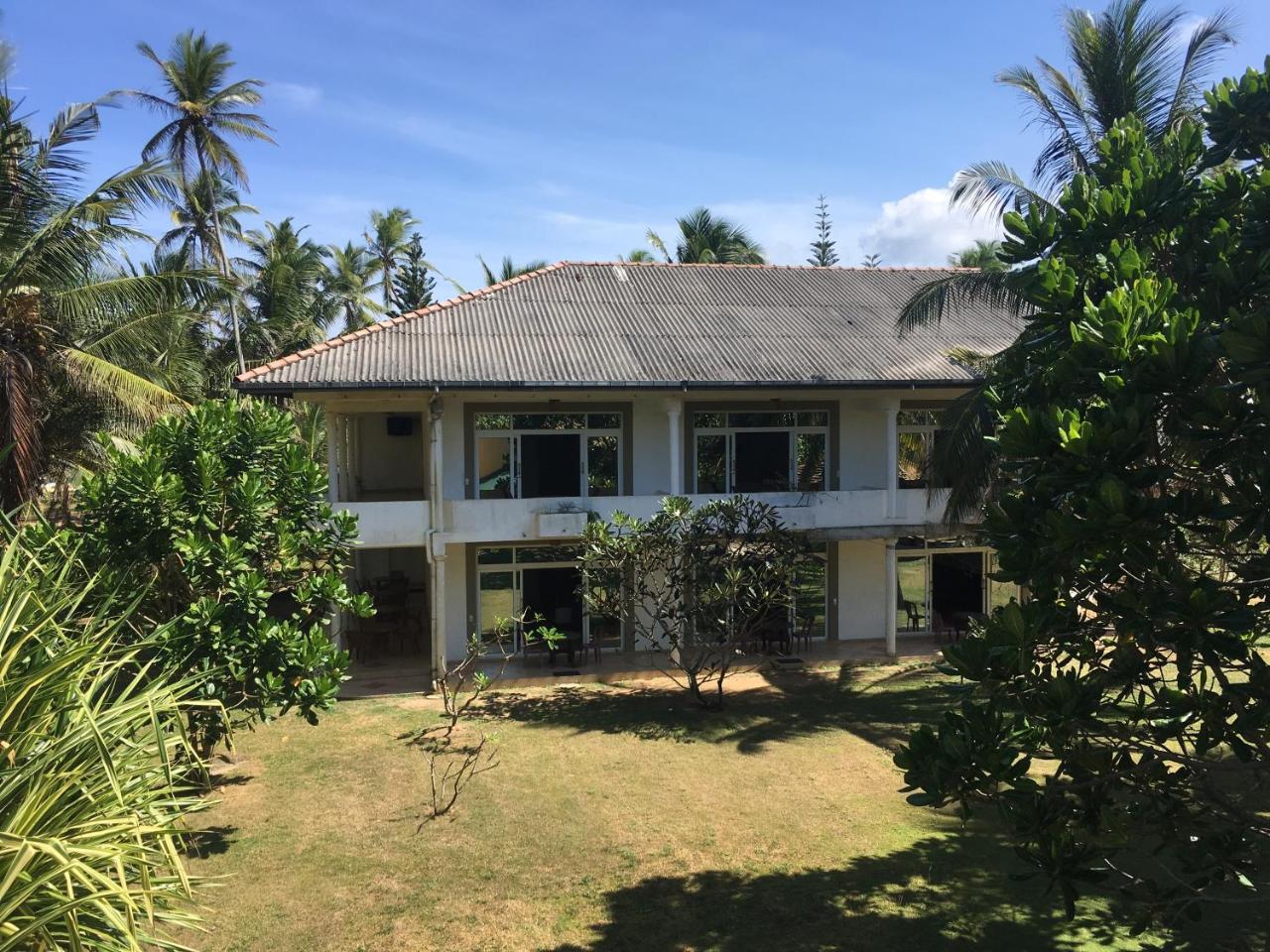 Raja Beach Hotel Balapitiya Eksteriør bilde