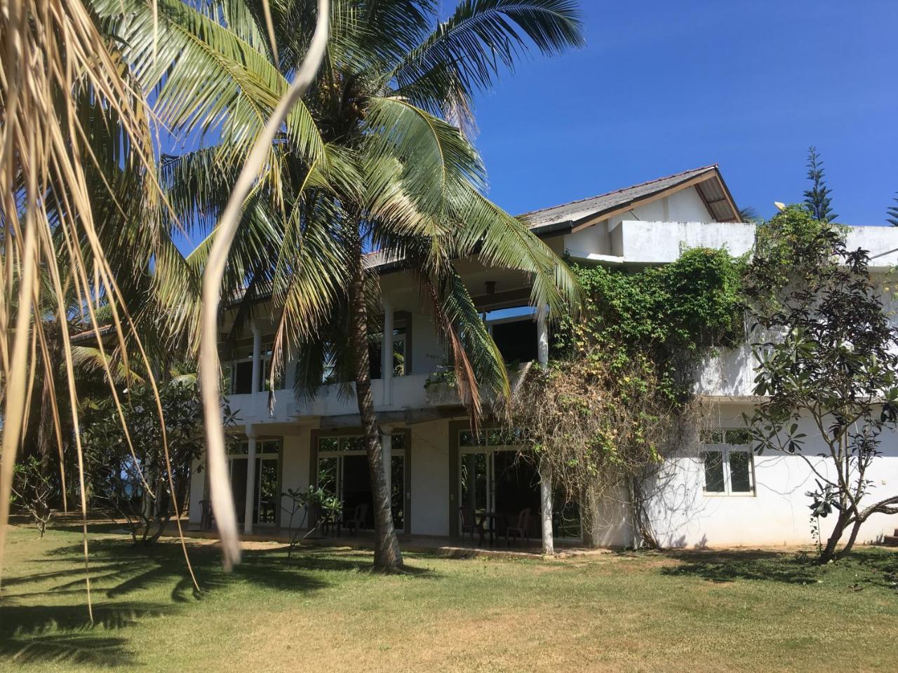 Raja Beach Hotel Balapitiya Eksteriør bilde