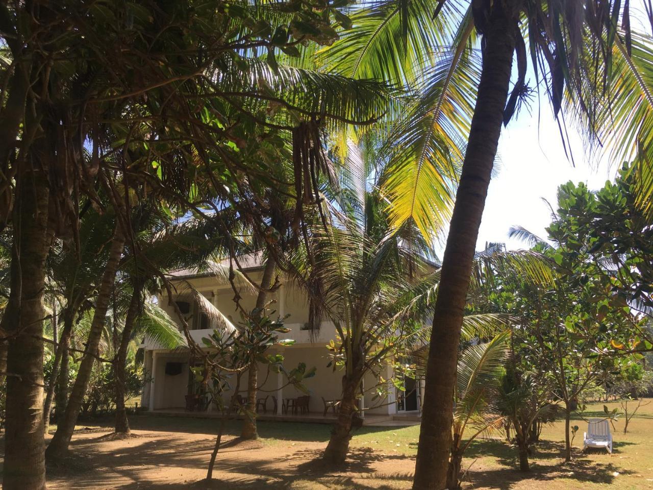 Raja Beach Hotel Balapitiya Eksteriør bilde